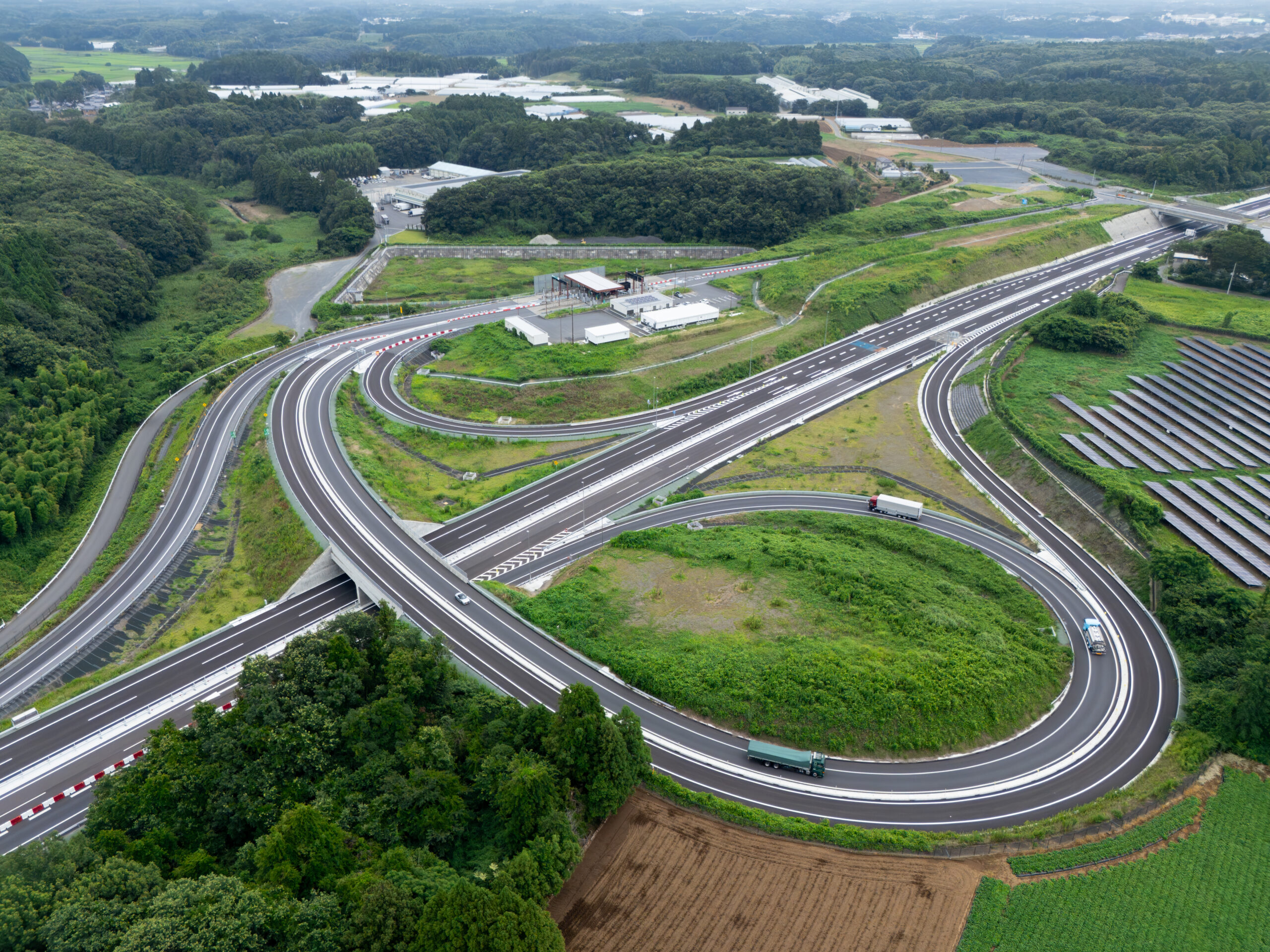 建築・施設を上空から捉えるドローン撮影