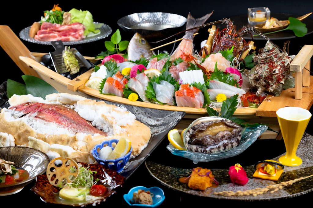 千葉県館山市の高級旅館で提供される海鮮会席料理